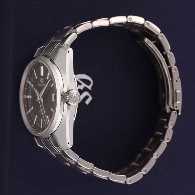 Grand Seiko Hi-Beat 36000 GMT SBGJ265 Image 3
